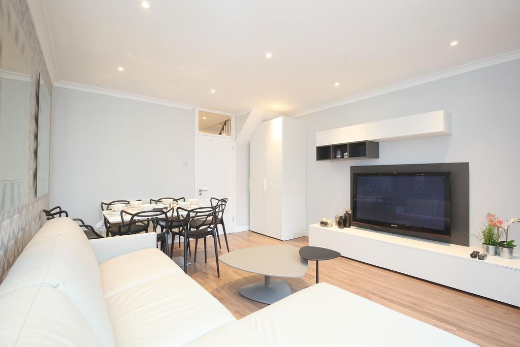 Sach'S 2 Bedrooms Apartment - No Lift Londra Esterno foto